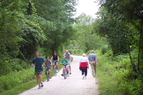 Walking and Biking on the Towpath Trail