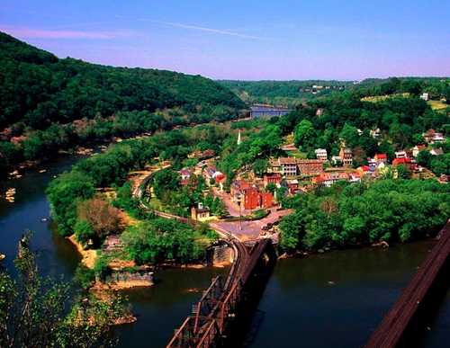 The Many Colors of Maryland Heights
