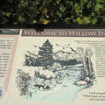 "Welcome to Willow Inn" Sign