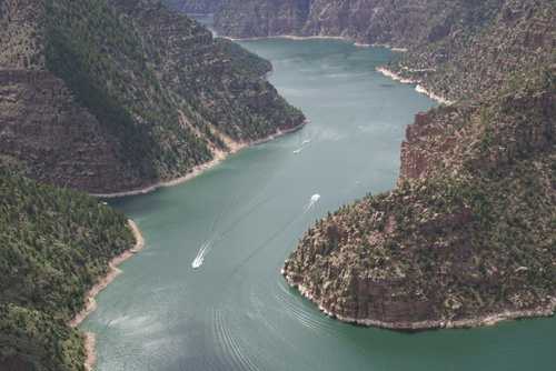 Boating Below Red Canyon Overlook on Flaming Gorge