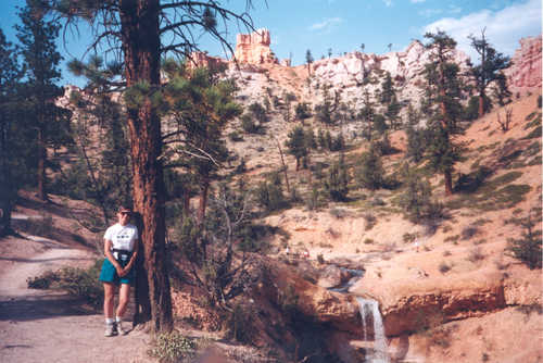 Mossy Cave Trail in Bryce Canyon