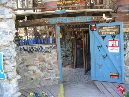 Entrance to Tinkertown Museum