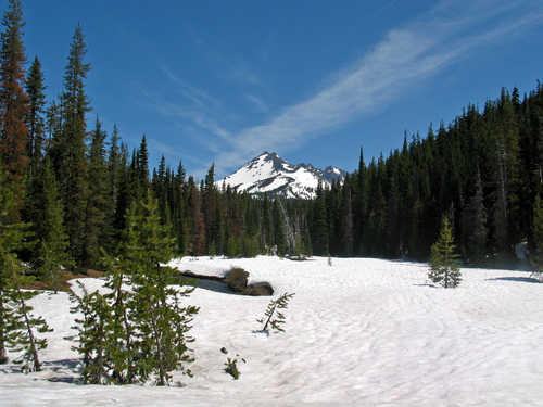 Snowy Fields to Broken Top Mountain