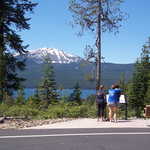Visitors at Diamond Lake Viewpoint