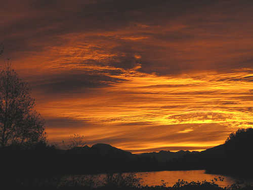 Sunrise over the Skagit River