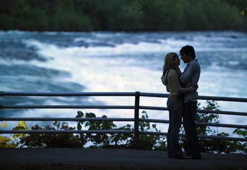 Love at Niagara Falls