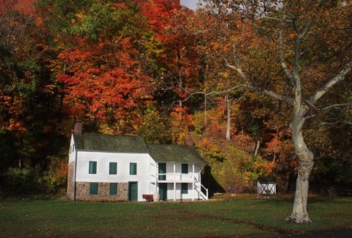 Palisades Scenic Byway NJ - Kearney House in Fall