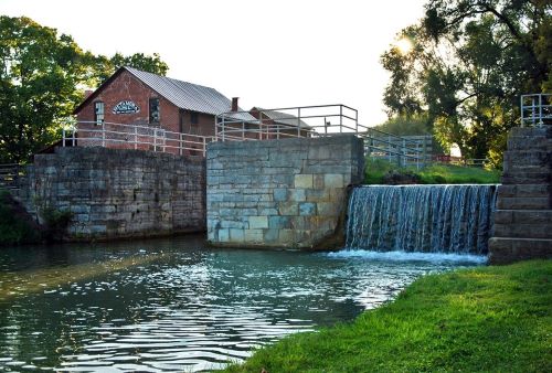 Photo1-1-4_Canal_Lock_25