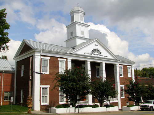 Jefferson County Courthouse in Dandridge, TN