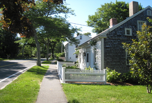Homes in the Sandwich Town Hall Historic District
