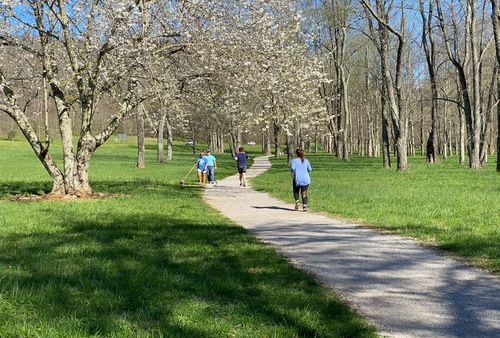 Joggers and walkers along the Songbird Trail